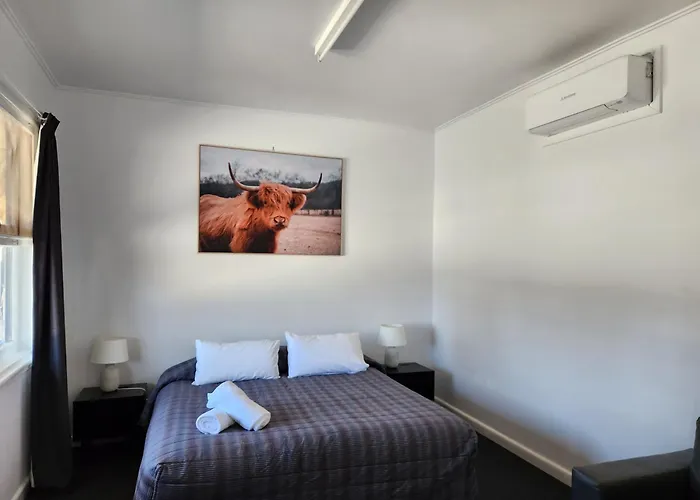 Calder Family Motel