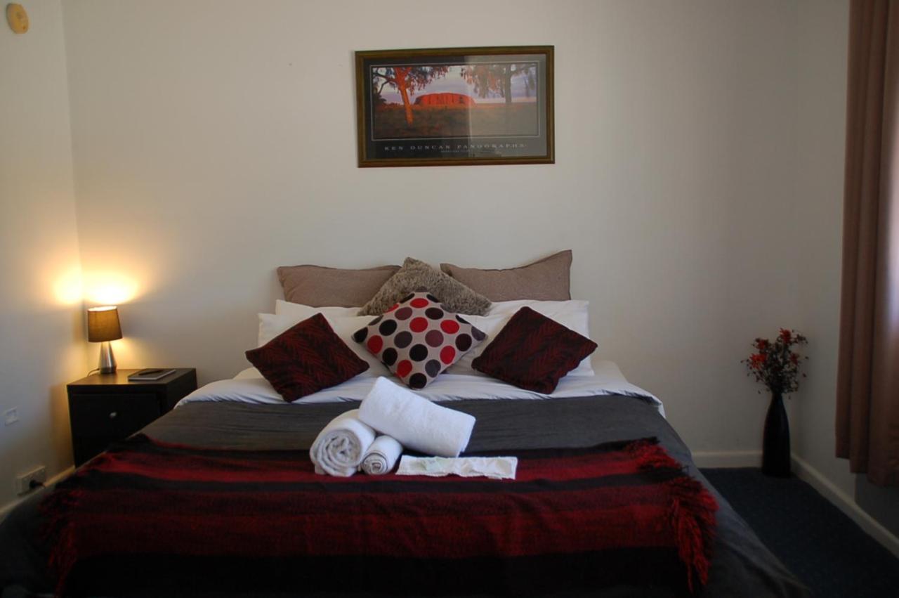 Calder Family Motel