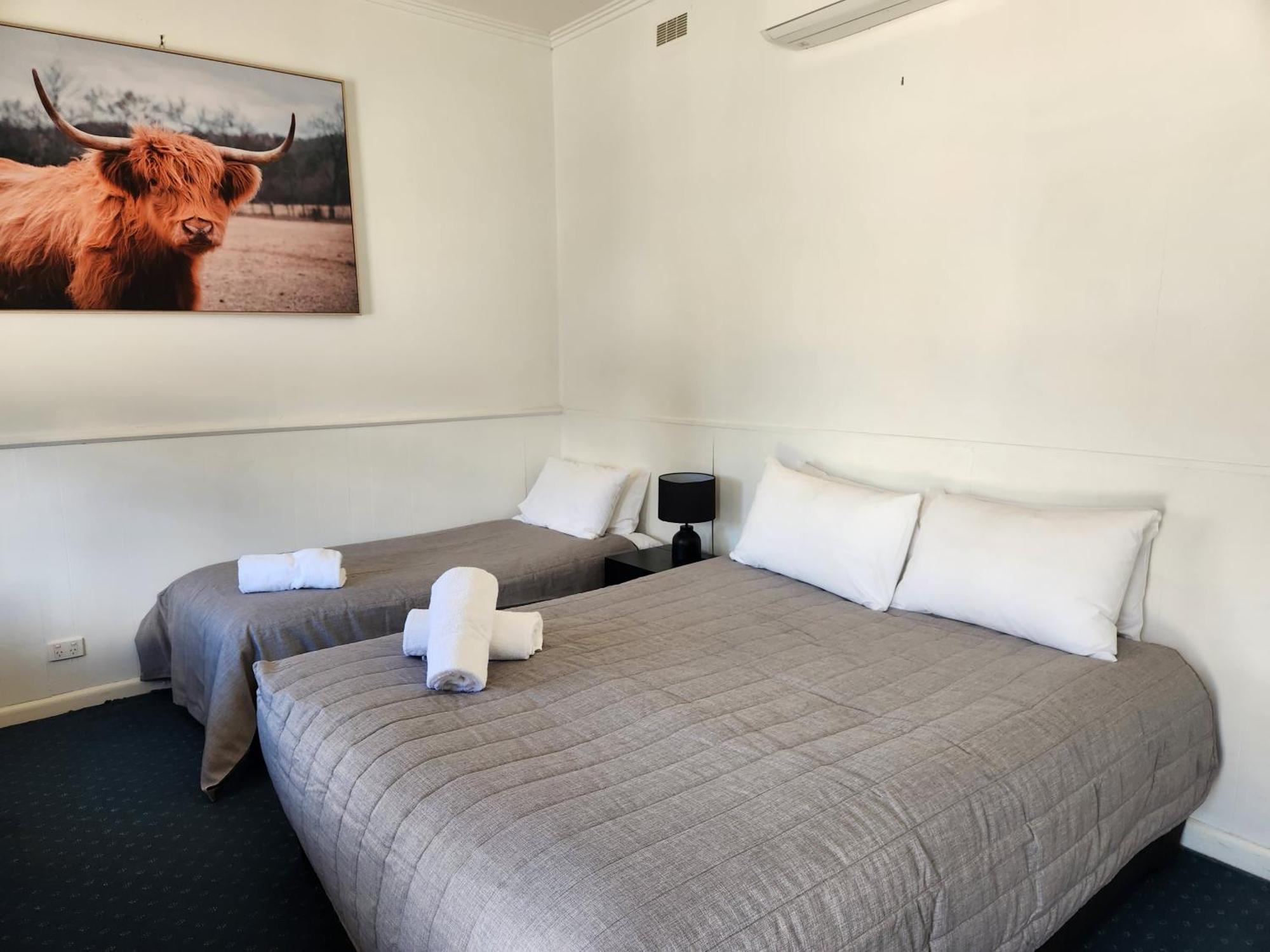 Calder Family Motel